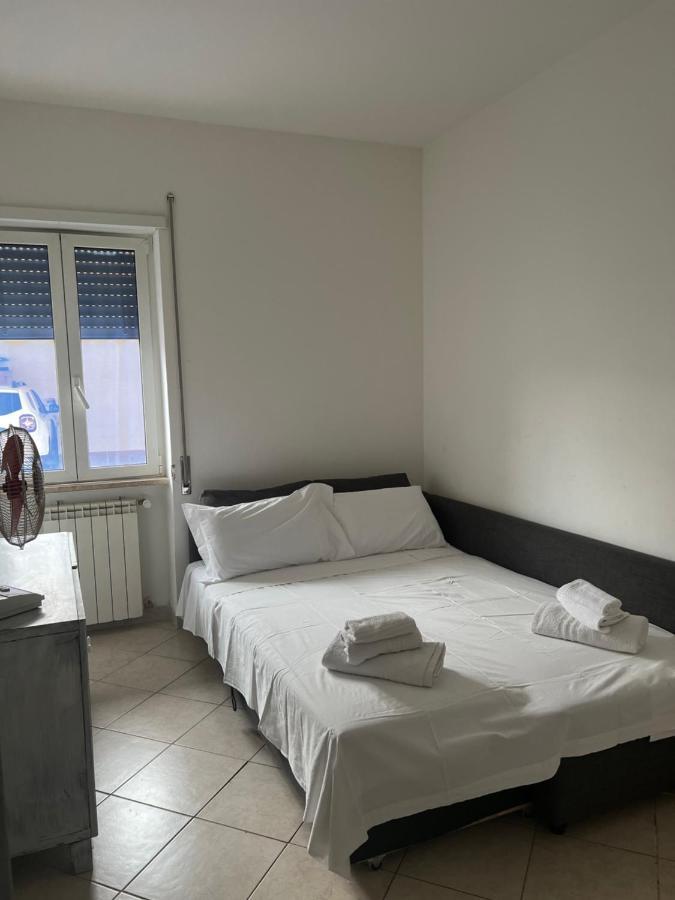 Airport Apartment Alloggio Turistico T&C Fiumicino Extérieur photo